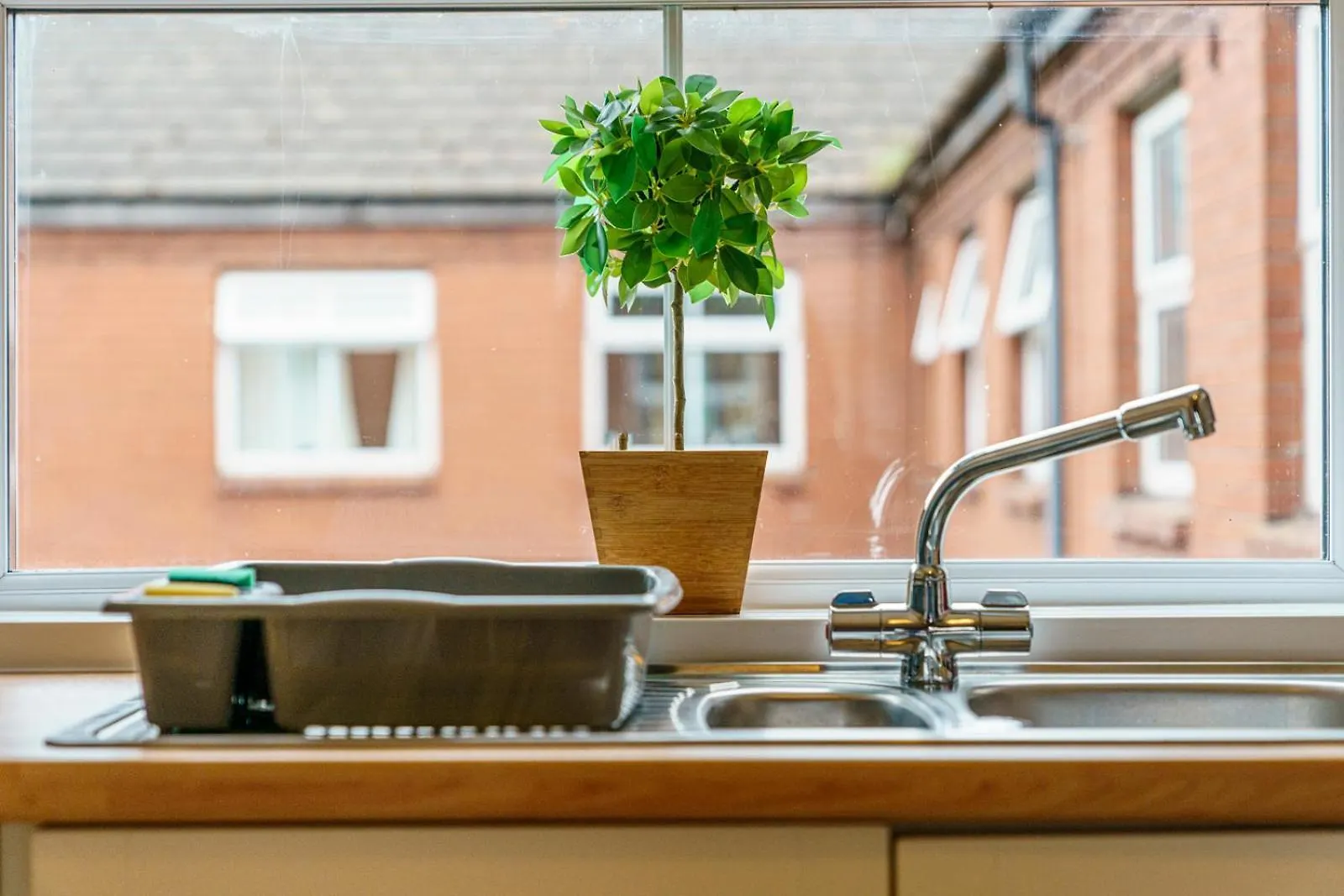 2Br Next To City Centre Queens Uni W Spa Bath Pass The Keys Belfast